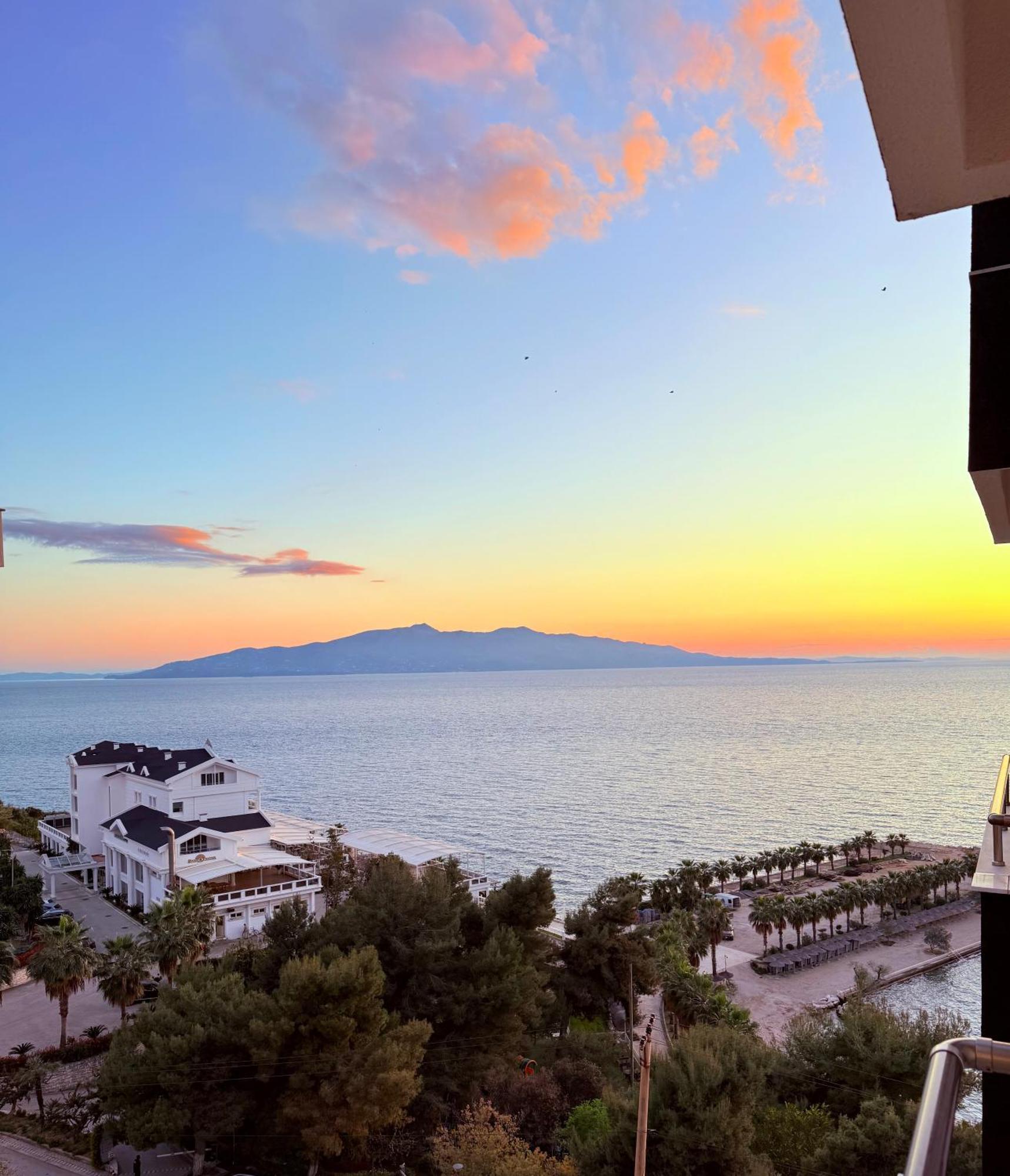 Helia Seaside Hotel Sarande Exterior photo